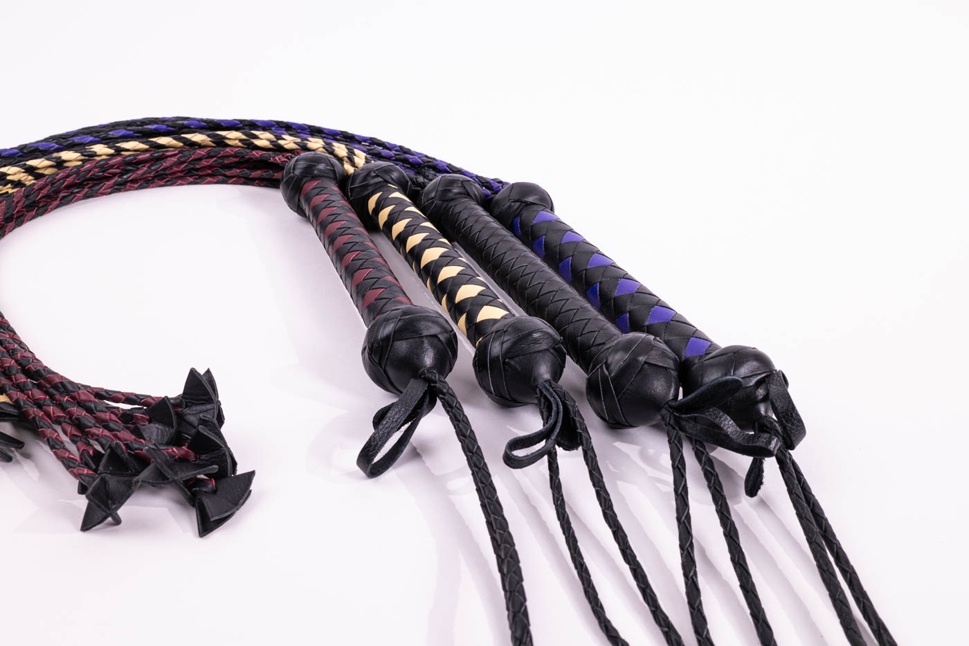 'Quenty' Cat O' Nine, black