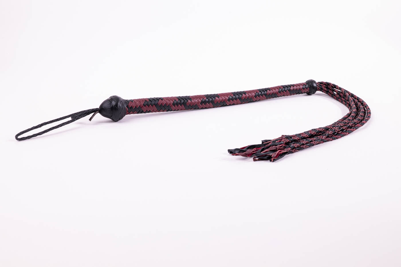 Classic Cat O' Nine, red/black