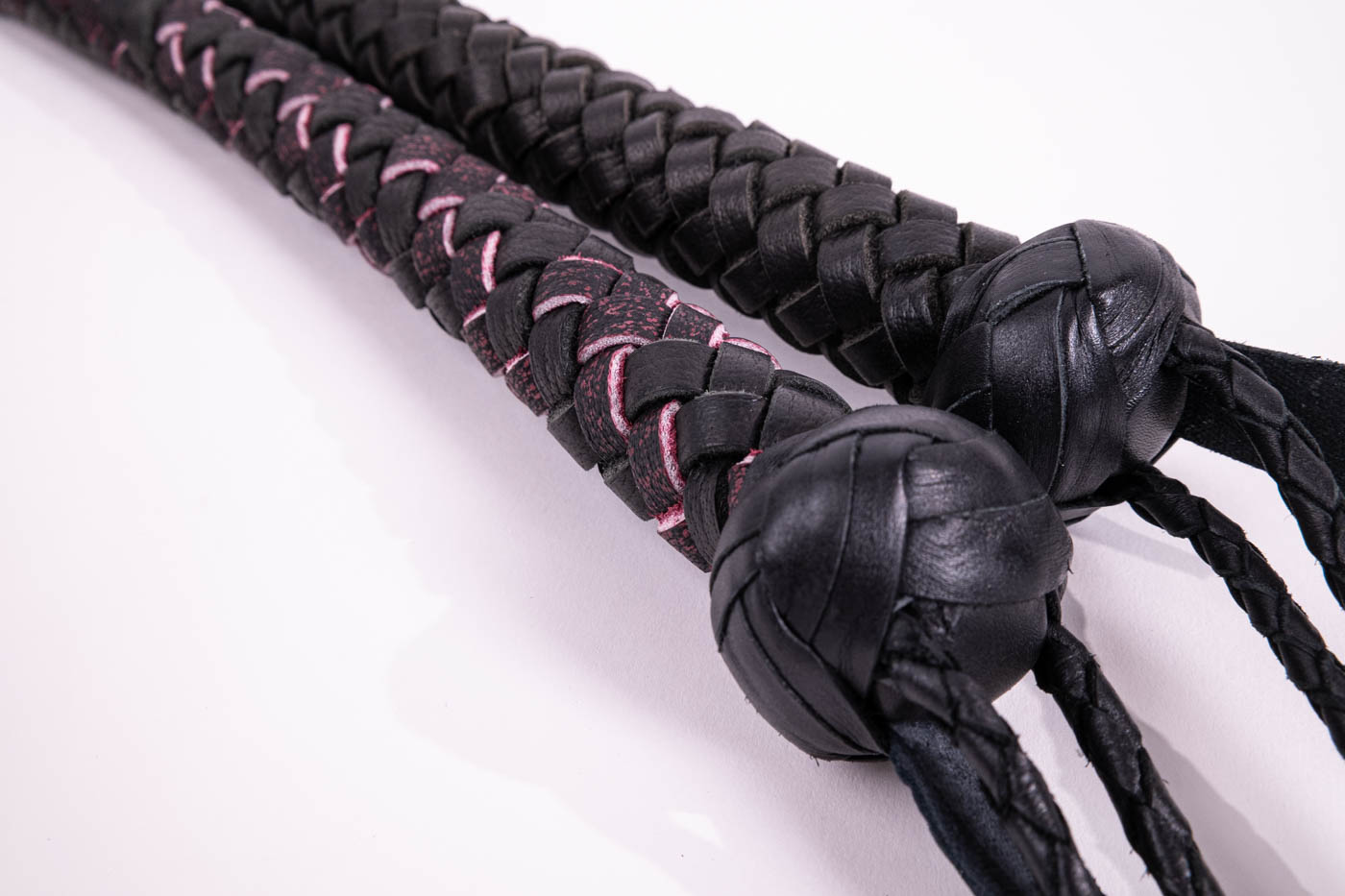 'Esteban' Single-Tail made from thick Cowhide Leather