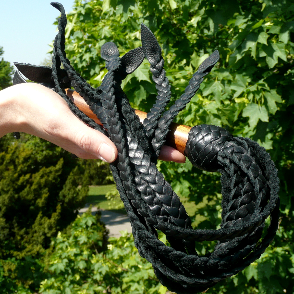 "Azmi", Arabischer Flogger