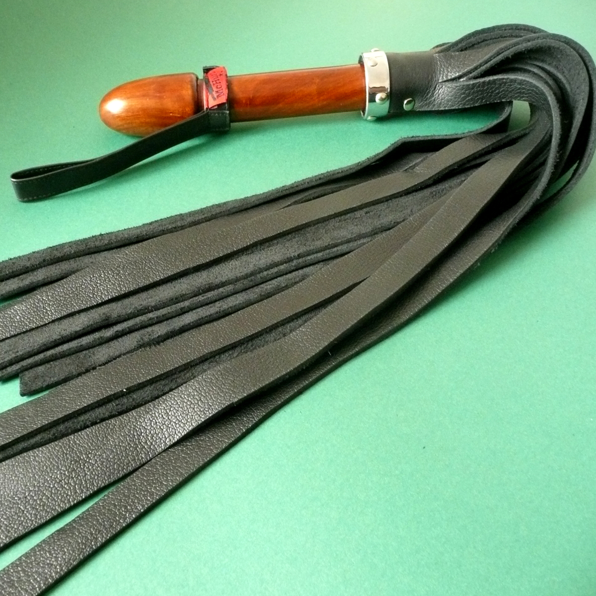 Schwerer Phallus-Flogger