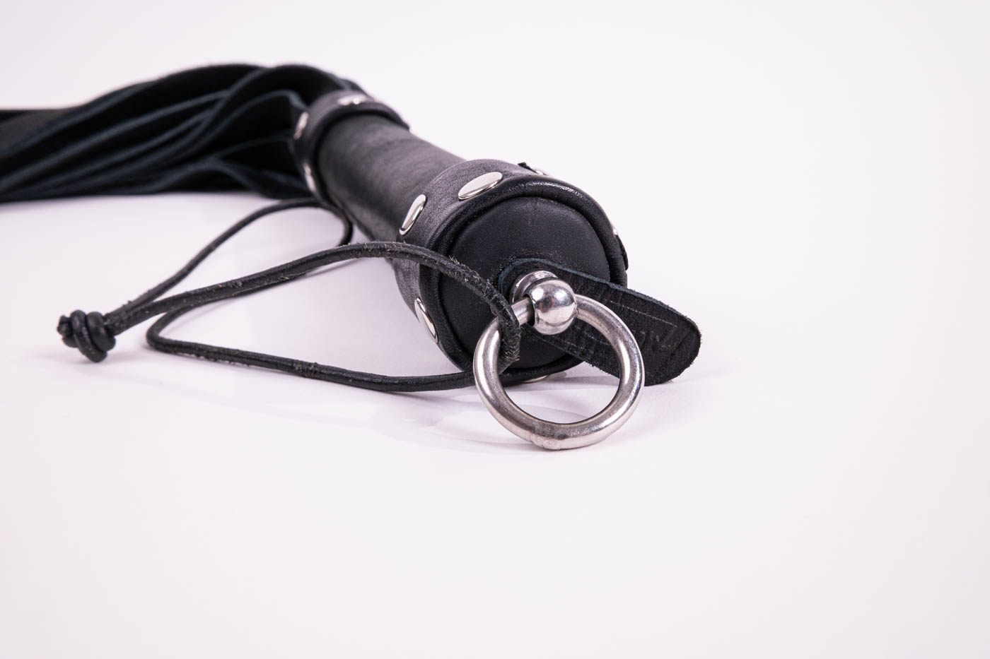 'Clavus', Flogger with studs