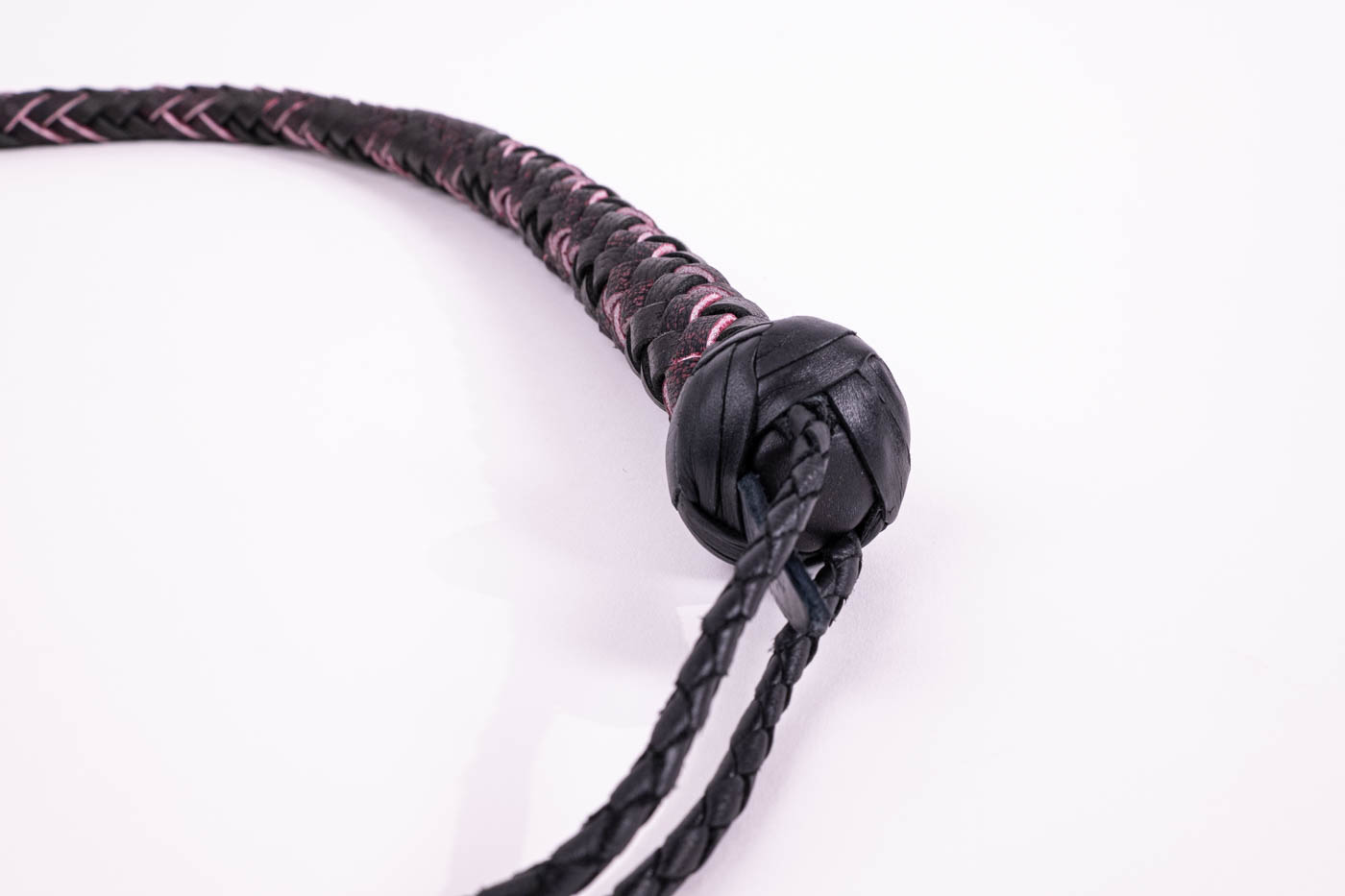 'Esteban' Single-Tail made from thick Cowhide Leather