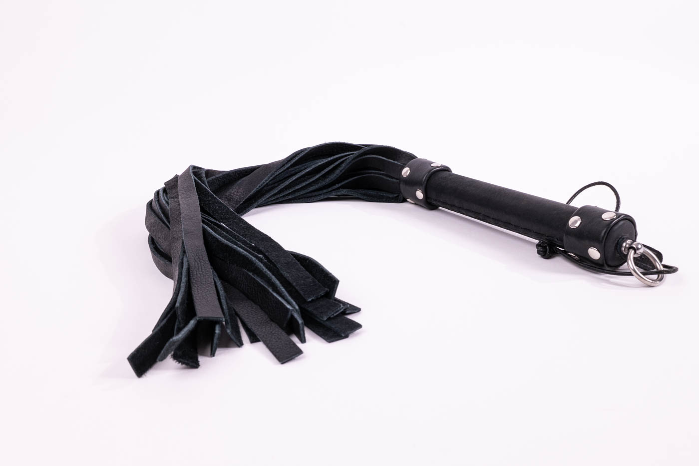 'Clavus', Flogger with studs