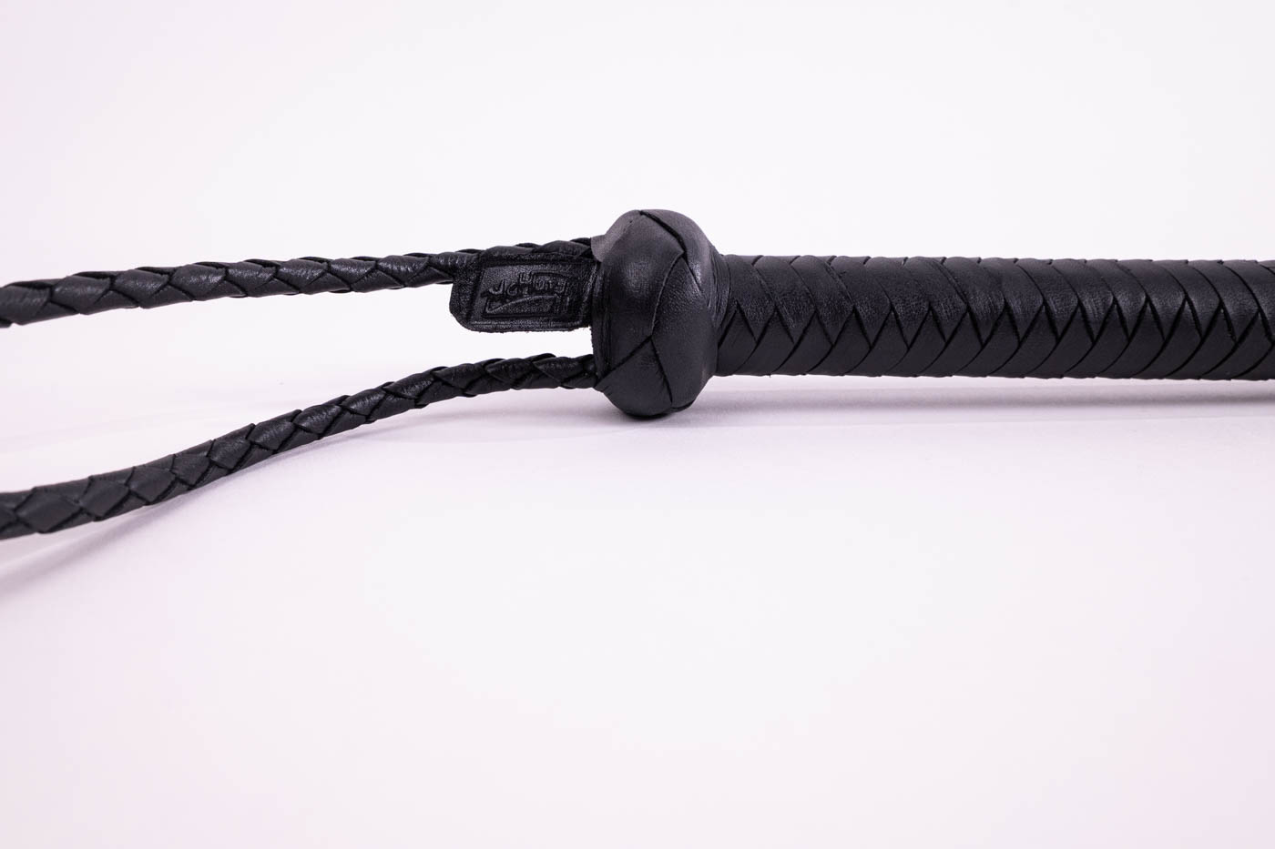 'Esteban' Single-Tail made from thick Cowhide Leather