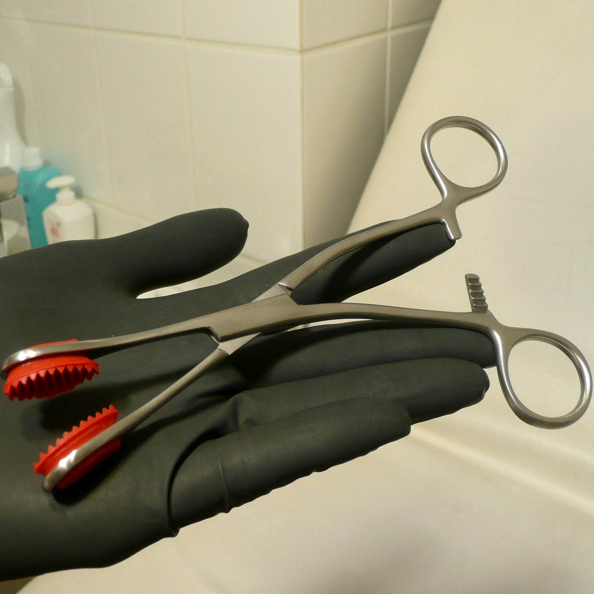 Zungen-Zange nach Young (mit Gummi-Polstern)