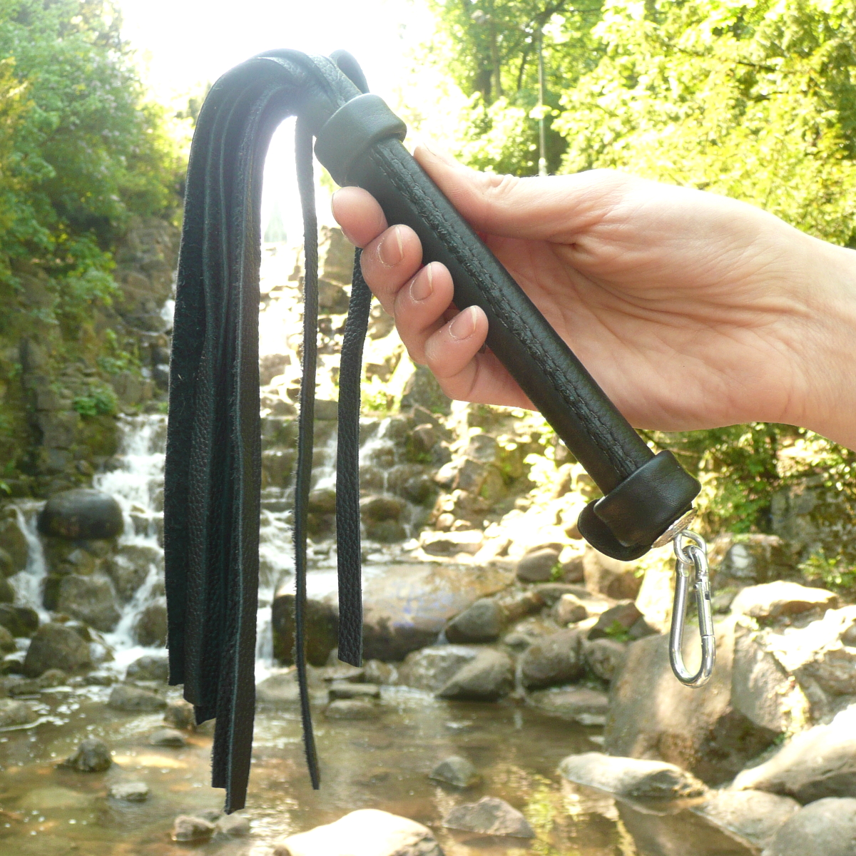 "Snuggel", Intim-Flogger