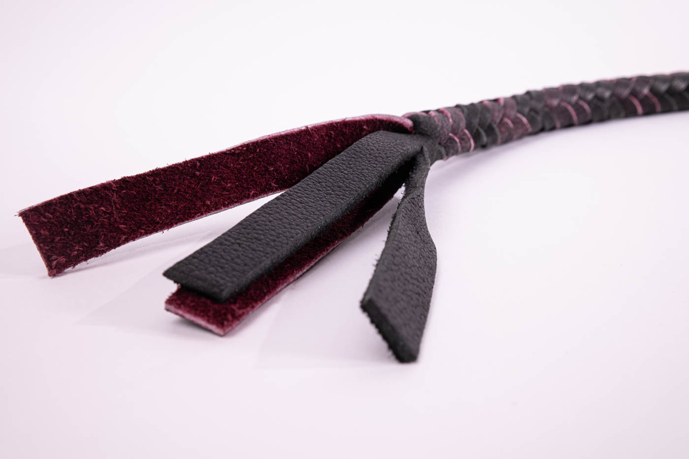 'Esteban' Single-Tail made from thick Cowhide Leather