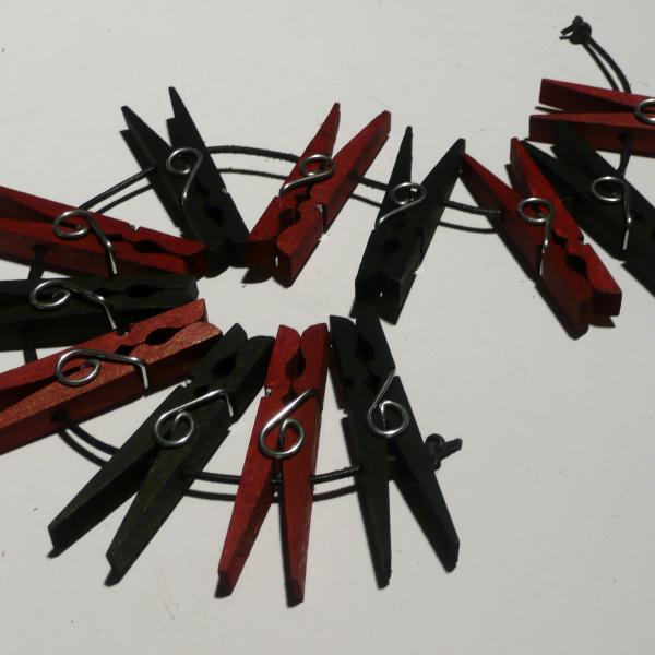 Wooden Clamps, Black/Red, Set of 12