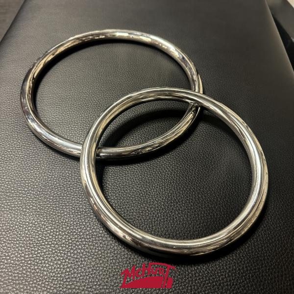 Kleiner Bondage-Ring aus Edelstahl