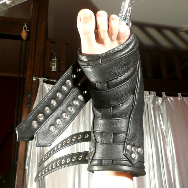 Heavy Foot Hanging Cuff